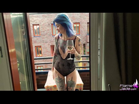 ❤️ Sjajna djevojka sisa gutljajem i strastveno jebe pod otvorenim nebom Porno video u pornografiji bs.xxxdeutschepornos.ru ❌